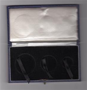 £5, £2, Sovereign - Case only image 2