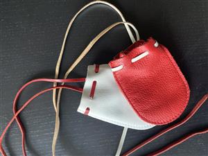 Maundy leather purses image 1
